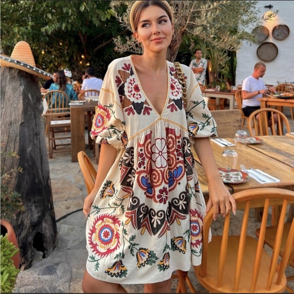 LAST 1  PRICE FIRM ZARA NWT LINEN BLEND EMBROIDERED DRESS